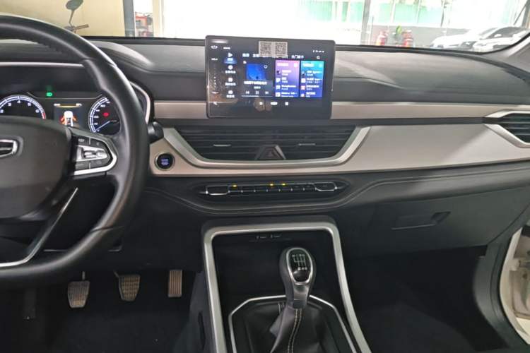 Used Geely Auto Vision X6 2020 1.4T Manual Luxury Model Audio And AC Panel