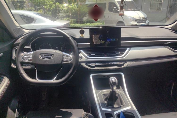 Used Geely Auto Vision X6 2020 1.4T Manual Luxury Model Center Console