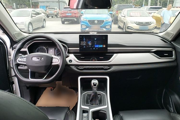 Used Geely Auto Vision X6 2020 1.4T Manual Luxury Model Center Console