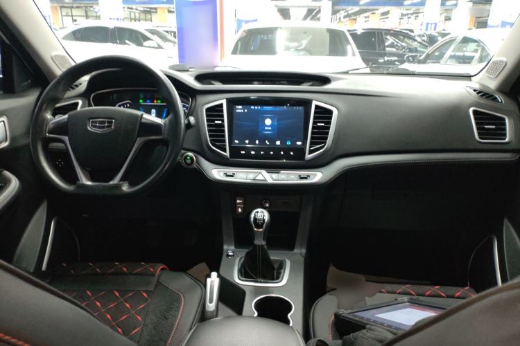 Used Geely Auto Vision X6 2020 1.4T Manual Comfort Model Center Console