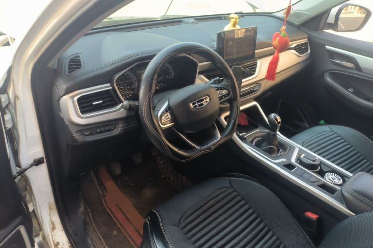 Used Geely Auto Vision X6 2020 1.4T Manual Luxury Model Center Console