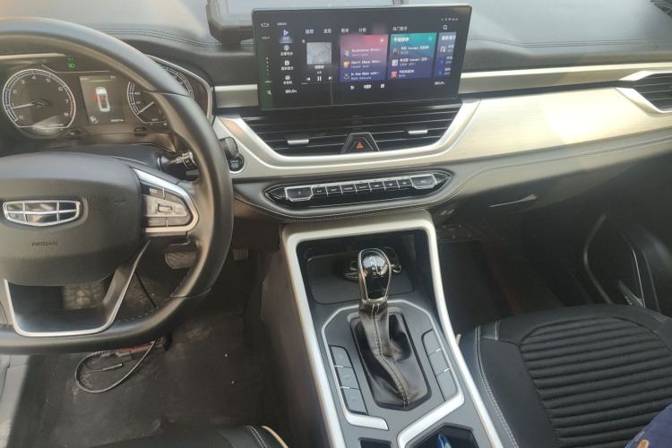 Used Geely Auto Vision X6 2020 1.4T CVT Luxury Edition Center Console