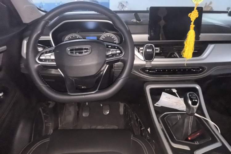 Used Geely Auto Vision X6 2020 1.4T Manual Luxury Model Center Console