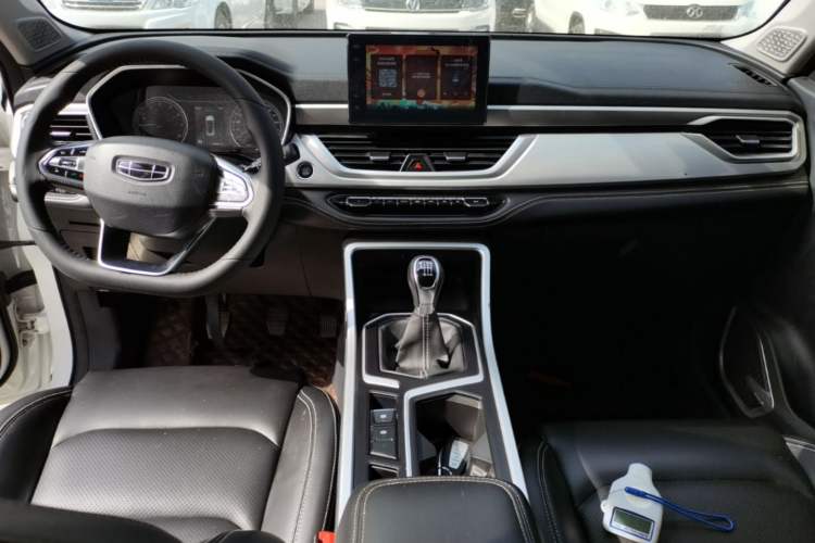 Used Geely Auto Vision X6 2020 1.4T Manual Luxury Model Center Console