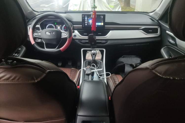 Used Geely Auto Vision X6 2020 1.4T Manual Luxury Model Center Console