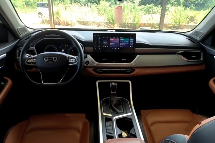 Used Geely Auto Vision X6 2020 1.4T CVT Luxury Edition Center Console