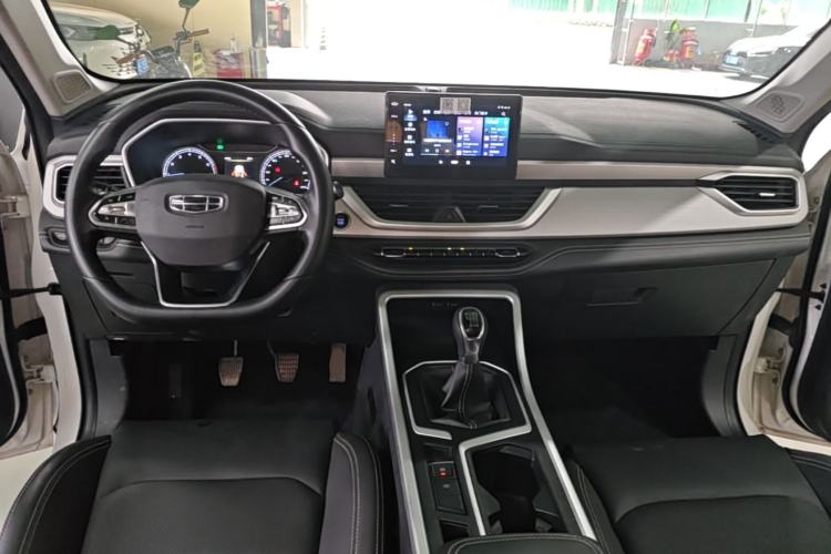 Used Geely Auto Vision X6 2020 1.4T Manual Luxury Model Center Console