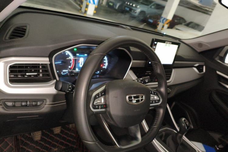 Used Geely Auto Vision X6 2020 1.4T Manual Luxury Model Center Console