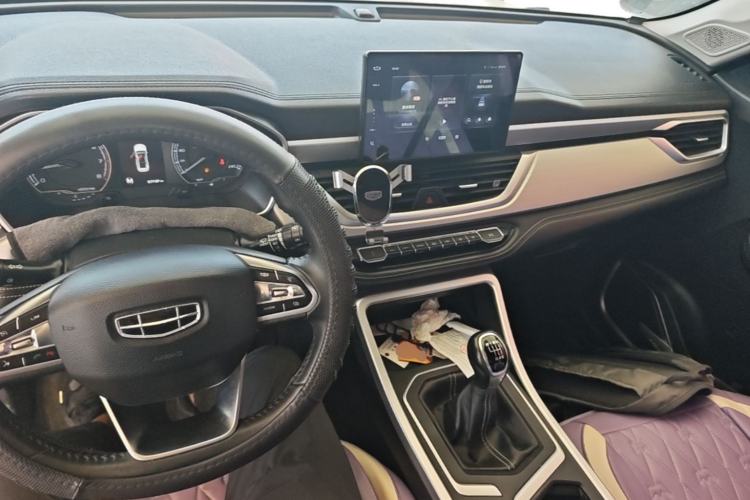 Used Geely Auto Vision X6 2020 1.4T Manual Luxury Model Center Console
