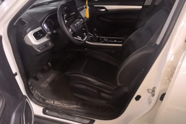 Used Geely Auto Vision X6 2020 1.4T Manual Luxury Model Driver Seat