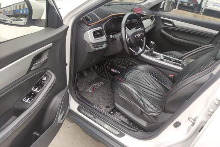 Used Geely Auto Vision X6 2020 1.4T Manual Luxury Model Driver Seat