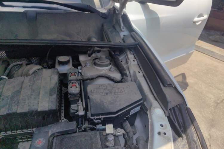 Used Geely Auto Vision X6 2020 1.4T Manual Luxury Model Engine Bay Left