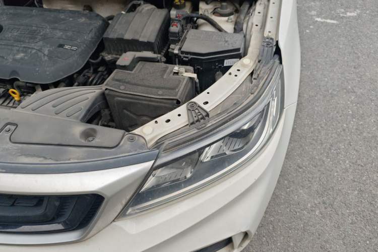 Used Geely Auto Vision X6 2020 1.4T CVT Luxury Edition Engine Bay Left