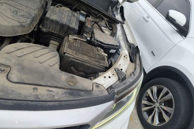 Used Geely Auto Vision X6 2020 1.4T CVT Luxury Edition Engine Bay Left