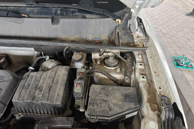 Used Geely Auto Vision X6 2020 1.4T Manual Luxury Model Engine Bay Left