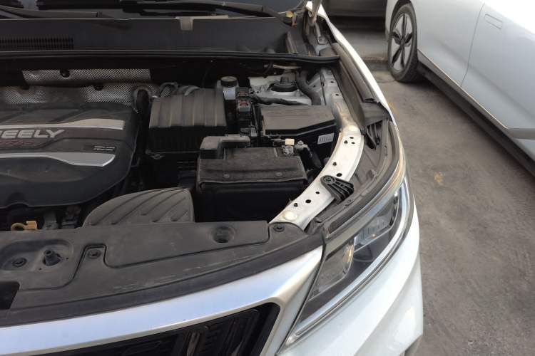 Used Geely Auto Vision X6 2020 1.4T CVT Luxury Edition Engine Bay Left