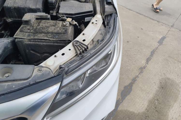 Used Geely Auto Vision X6 2020 1.4T Manual Luxury Model Engine Bay Left
