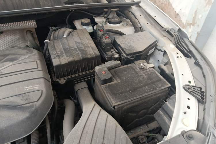 Used Geely Auto Vision X6 2020 1.4T CVT Luxury Edition Engine Bay Left