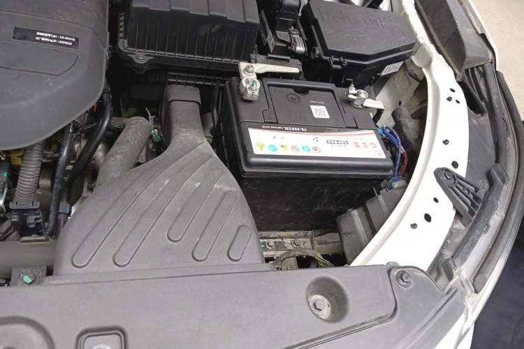 Used Geely Auto Vision X6 2020 1.4T CVT Luxury Edition Engine Bay Left