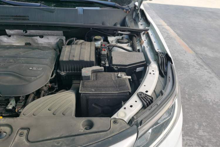 Used Geely Auto Vision X6 2020 1.4T CVT Luxury Edition Engine Bay Left