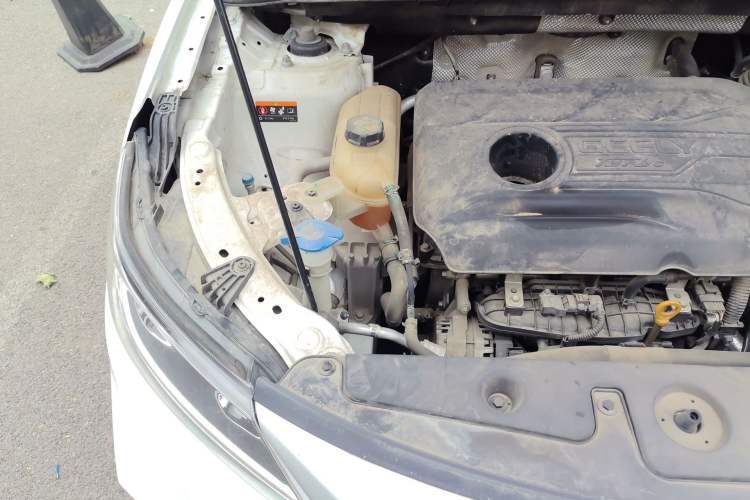 Used Geely Auto Vision X6 2020 1.4T Manual Luxury Model Engine Bay Right
