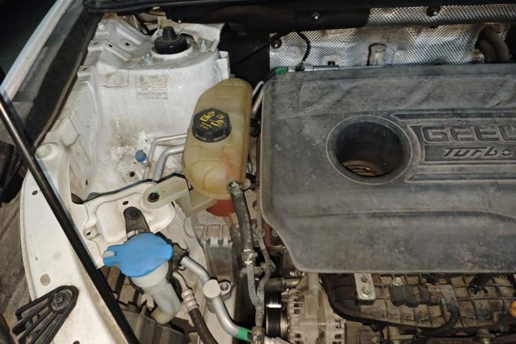 Used Geely Auto Vision X6 2020 1.4T CVT Luxury Edition Engine Bay Right