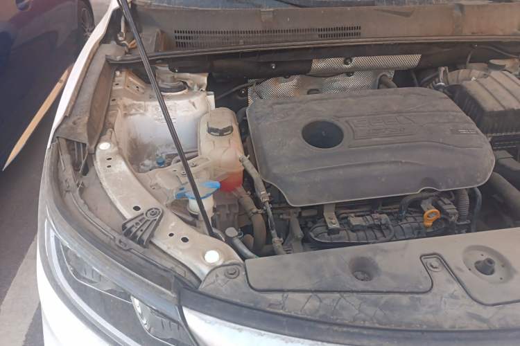 Used Geely Auto Vision X6 2020 1.4T CVT Luxury Edition Engine Bay Right