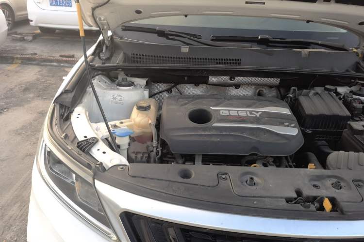 Used Geely Auto Vision X6 2020 1.4T CVT Luxury Edition Engine Bay Right