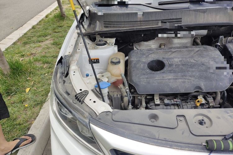 Used Geely Auto Vision X6 2020 1.4T CVT Luxury Edition Engine Bay Right