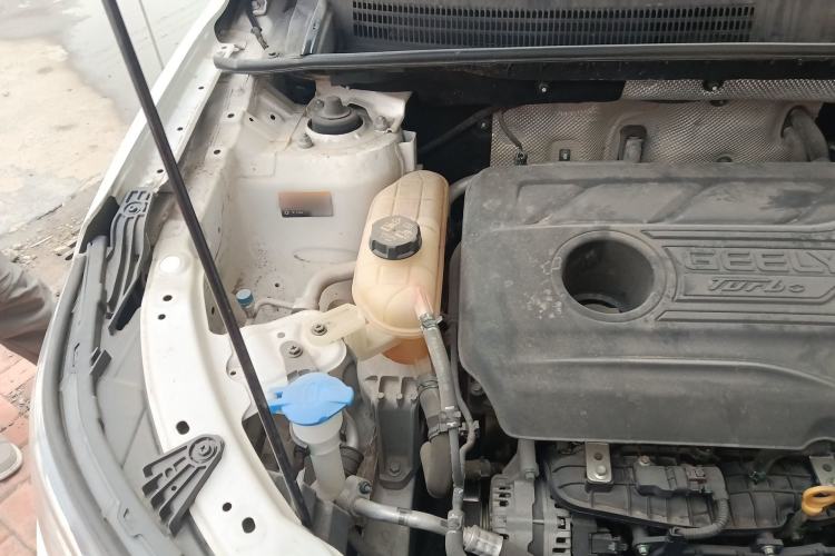 Used Geely Auto Vision X6 2020 1.4T CVT Luxury Edition Engine Bay Right