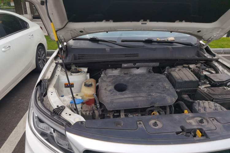 Used Geely Auto Vision X6 2020 1.4T CVT Luxury Edition Engine Bay Right