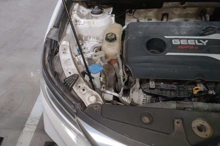 Used Geely Auto Vision X6 2020 1.4T CVT Luxury Edition Engine Bay Right