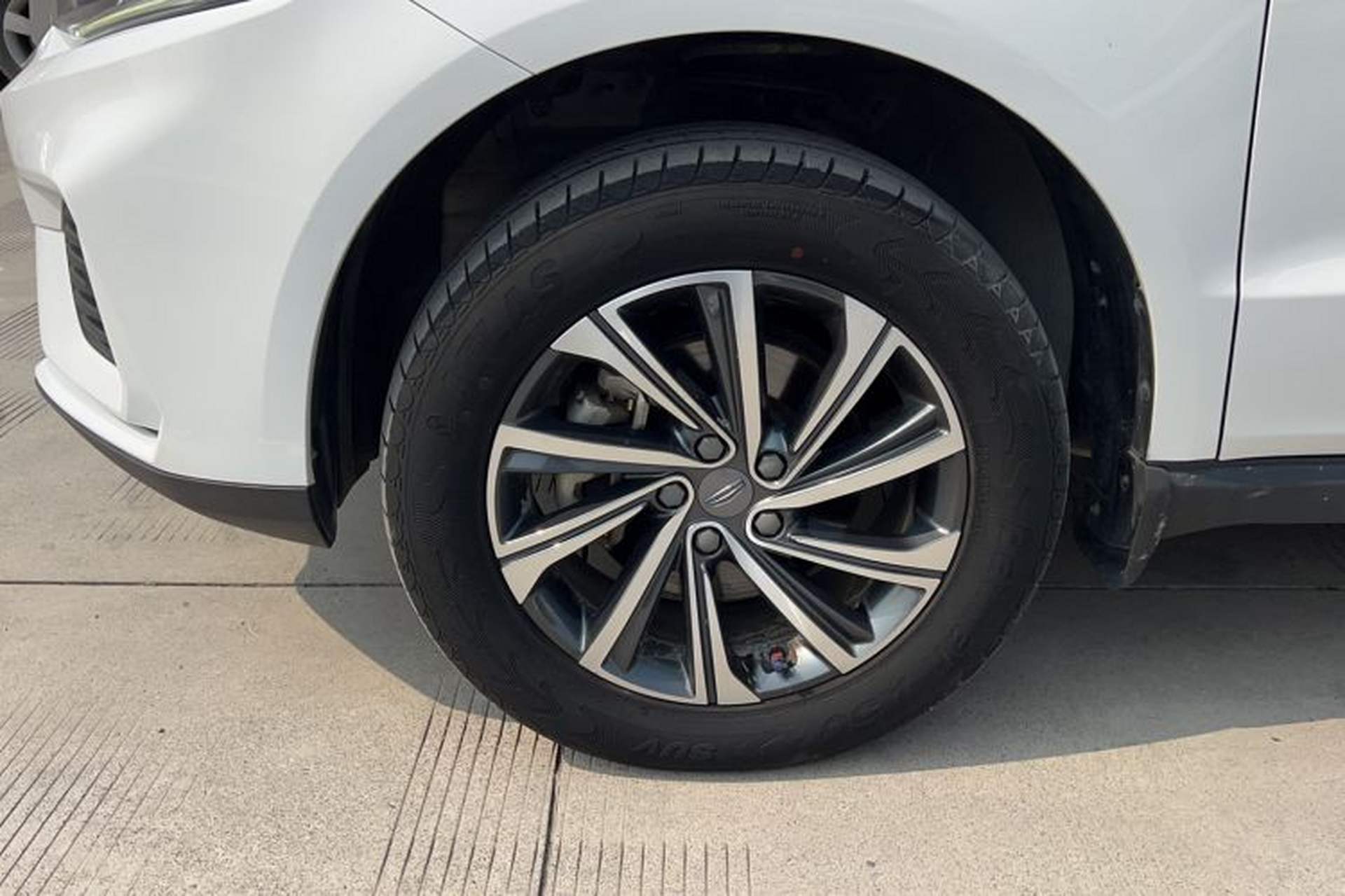 Used Geely Auto Vision X6 2020 1.4T Manual Luxury Model Exterior 2