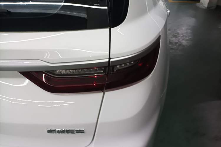 Used Geely Auto Vision X6 2020 1.4T Automatic Luxury Model Exterior 3