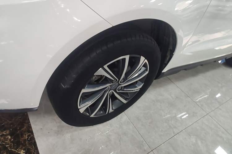 Used Geely Auto Vision X6 2020 1.4T CVT Luxury Edition Exterior 4