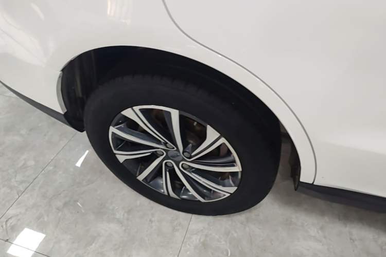Used Geely Auto Vision X6 2020 1.4T CVT Luxury Edition Exterior 5