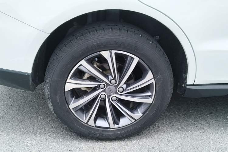 Used Geely Auto Vision X6 2020 1.4T CVT Luxury Edition Exterior 5