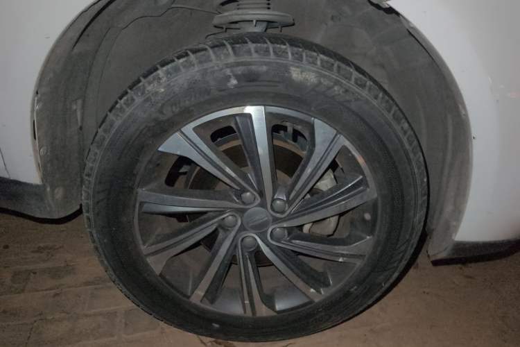 Used Geely Auto Vision X6 2020 1.4T CVT Luxury Edition Exterior 7