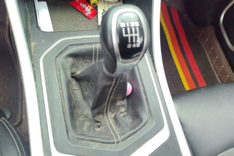 Used Geely Auto Vision X6 2020 1.4T Manual Luxury Model Gear Lever