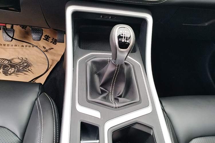Used Geely Auto Vision X6 2020 1.4T Manual Luxury Model Gear Lever