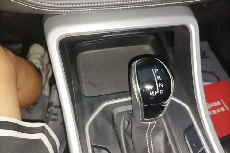 Used Geely Auto Vision X6 2020 1.4T Automatic Luxury Model Gear Lever