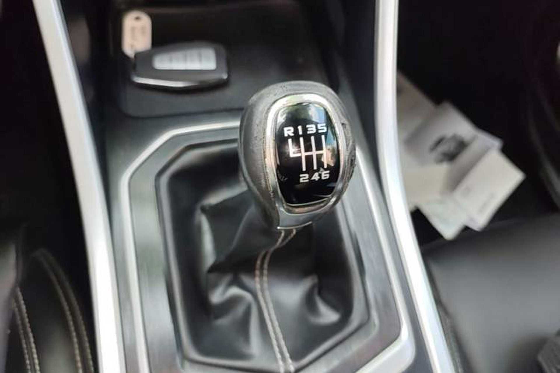 Used Geely Auto Vision X6 2020 1.4T Manual Luxury Model Gear Lever