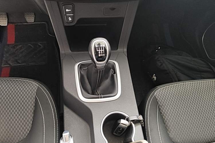 Used Geely Auto Vision X6 2020 1.4T Manual Comfort Model Gear Lever