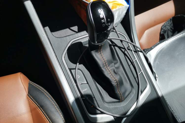Used Geely Auto Vision X6 2020 1.4T CVT Luxury Edition Gear Lever