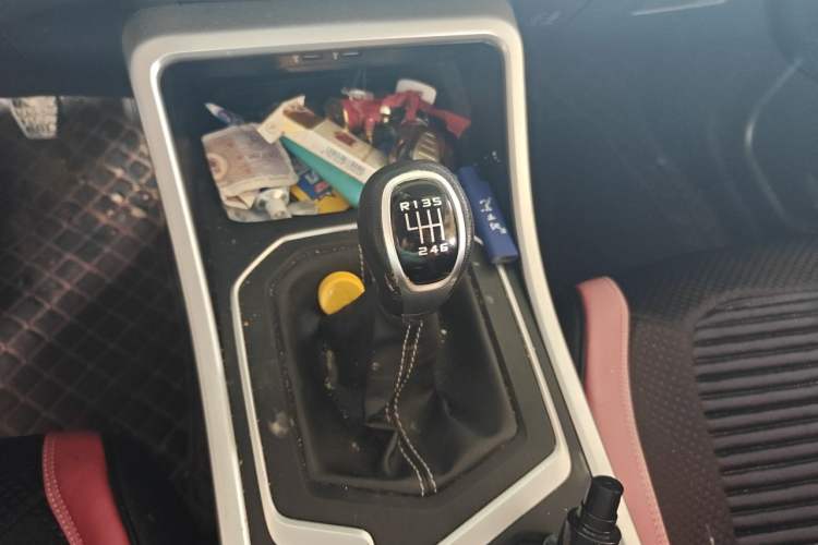Used Geely Auto Vision X6 2020 1.4T Manual Luxury Model Gear Lever