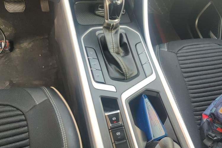 Used Geely Auto Vision X6 2020 1.4T CVT Luxury Edition Gear Lever