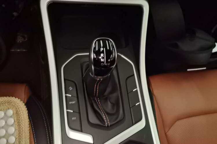 Used Geely Auto Vision X6 2020 1.4T CVT Luxury Edition Gear Lever