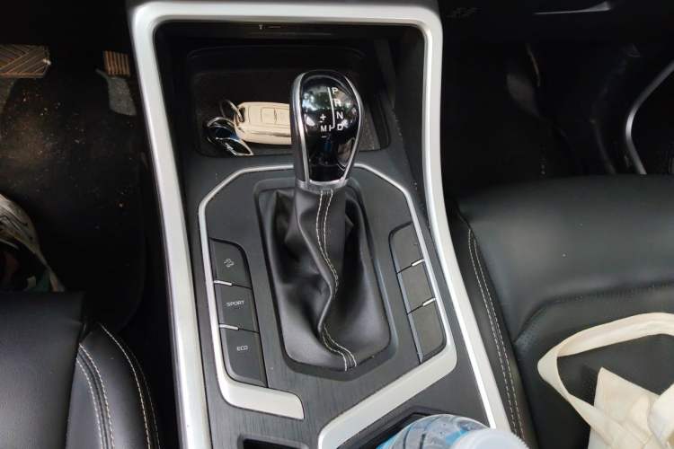 Used Geely Auto Vision X6 2020 1.4T Automatic Luxury Model Gear Lever