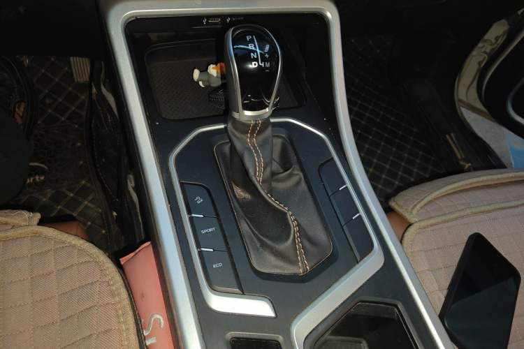 Used Geely Auto Vision X6 2020 1.4T CVT Luxury Edition Gear Lever