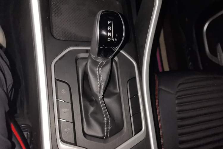 Used Geely Auto Vision X6 2020 1.4T CVT Luxury Edition Gear Lever